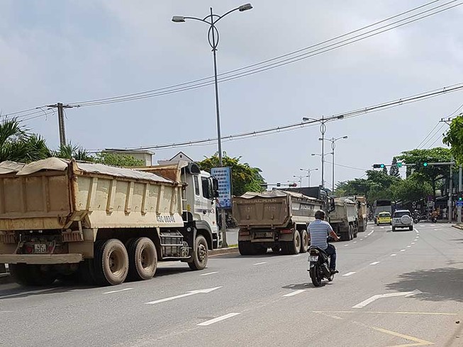 Dân Đà Nẵng đòi đường xuống biển