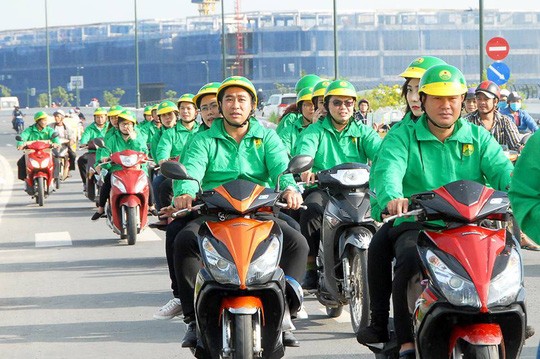 Mai Linh khai trương xe ôm cạnh tranh Grab, Uber