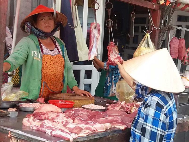 Thịt nhiễm E. coli: Siết hoạt động giết mổ