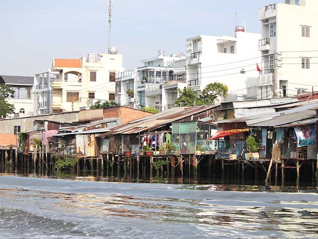 TP.HCM: Di dời 20.000 nhà trên, ven kênh rạch