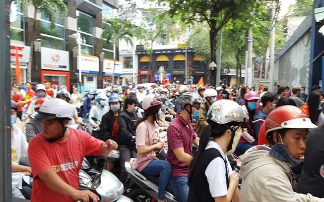 Đến phố đi bộ Nguyễn Huệ không có chỗ gửi xe
