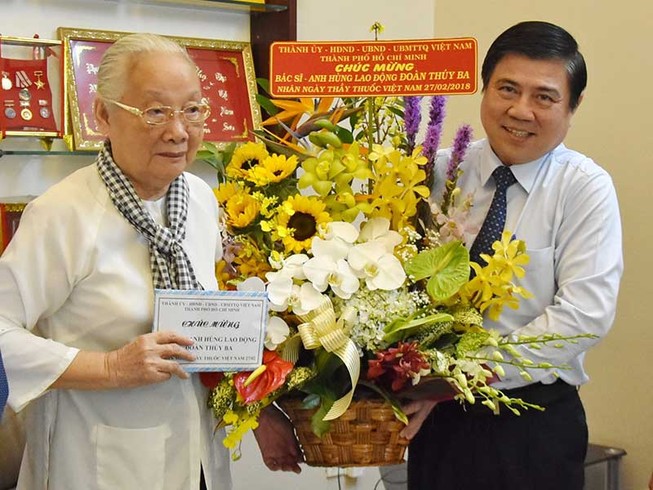 TP.HCM tri ân sự cống hiến của các thầy thuốc