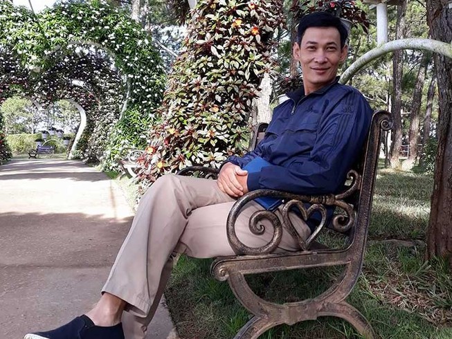 Rời biên chế vẫn sống tốt