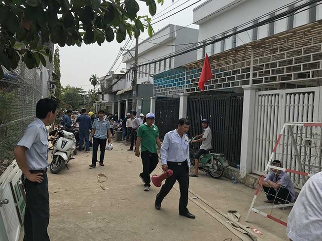 Cưỡng chế nhiều nhà xây sai phép ở quận 7