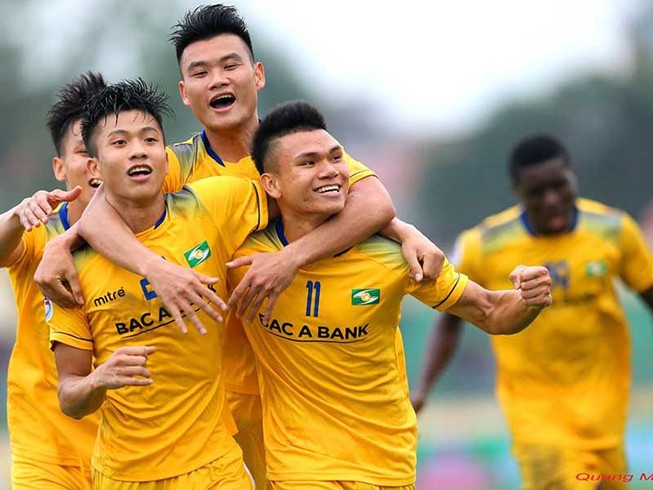 V-League trở lại và đám mây mù ở VFF