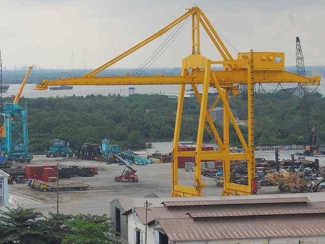 Giao thông bất cập ‘làm hại’ logistics