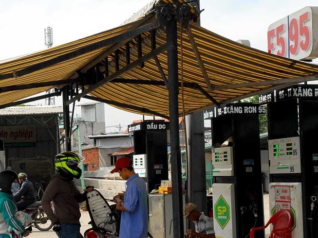 Khai tử xăng A95 là tạo cơ hội cho độc quyền, ép dân