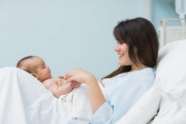 Kết thúc hợp đồng khi sinh con có được hưởng chế độ?