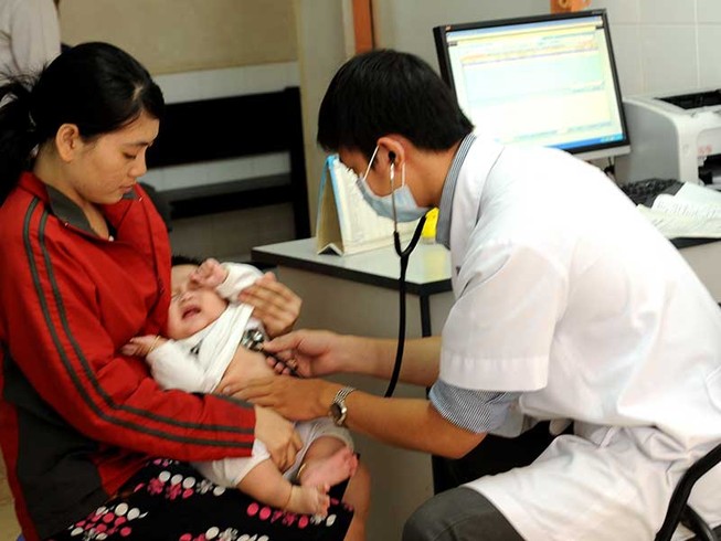Bác sĩ phải qua sát hạch mới được hành nghề
