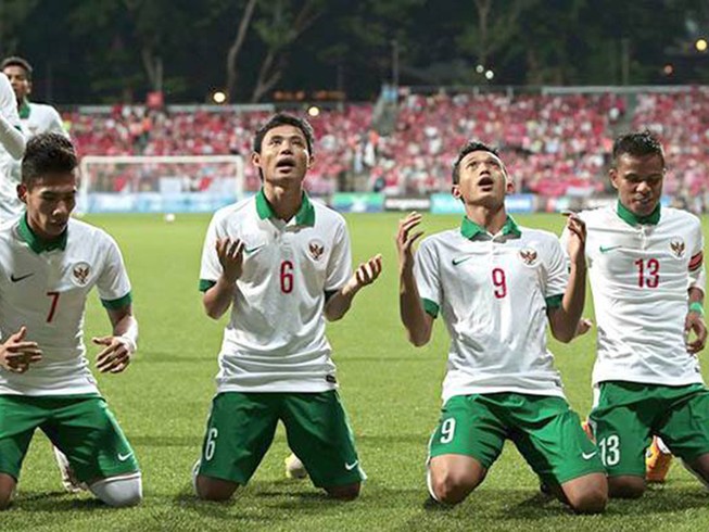 Bóng đá ở ‘ao làng’
