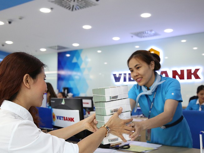 Rút giấy phép doanh nghiệp nợ thuế: Lợi bất cập hại