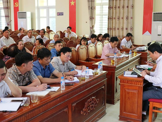 Căng thẳng đối thoại vụ đóng đường xây bệnh viện