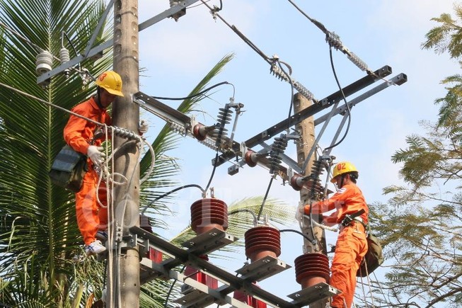 Các phương án đảm bảo an toàn điện trong mùa mưa bão
