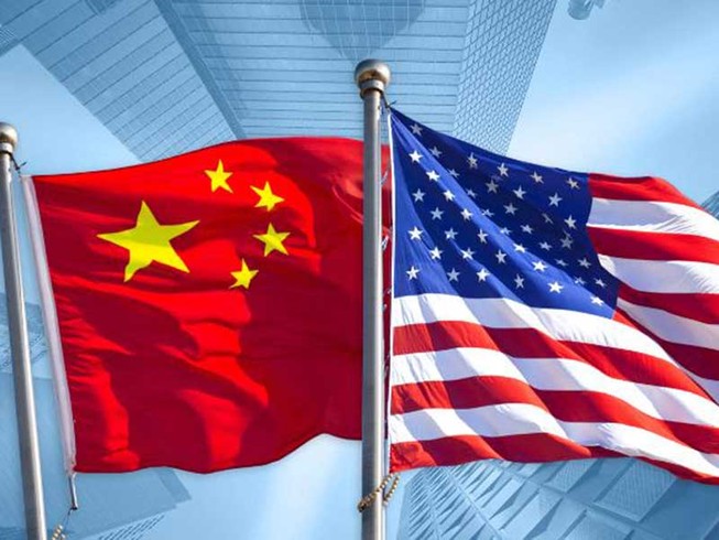 Trung Quốc tố bị Mỹ ‘kề dao vào cổ’