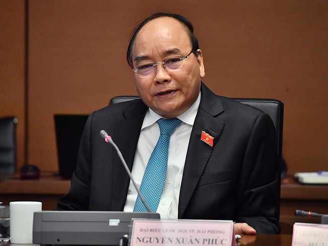 Thủ tướng Nguyễn Xuân Phúc: ‘Đừng có mặc áo quá đầu’