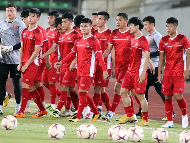 ‘Lứa cầu thủ vừa giỏi vừa ngoan…’