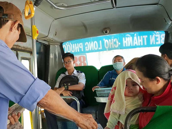 Kiểm soát xe cá nhân để ‘cứu’ xe buýt