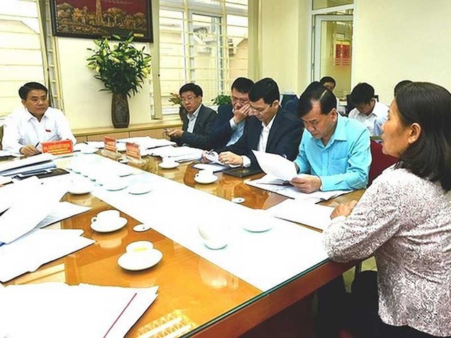 Quy định ‘xin phép quay phim’ là chưa phù hợp!