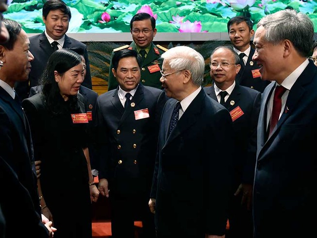 Hình phạt đối với bị cáo tham nhũng là sự cảnh báo nghiêm khắc