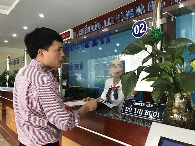 Rút ngắn hàng loạt thủ tục, dân ngỡ ngàng
