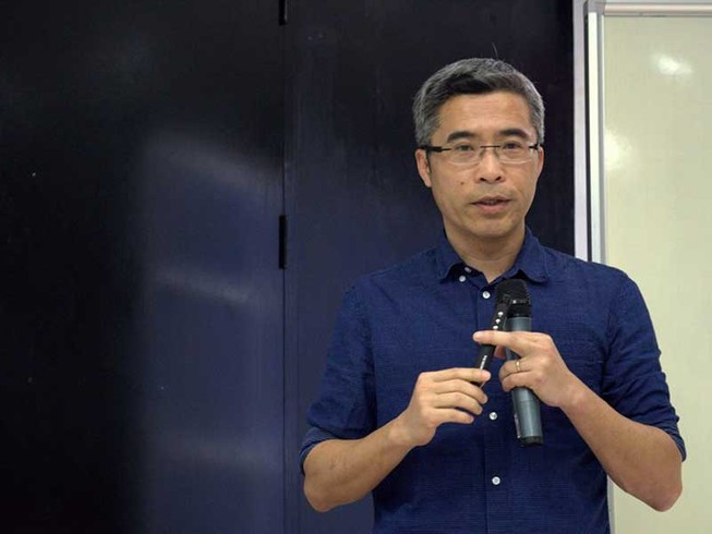 Tiến sĩ Đặng Hoàng Giang đồng hành cùng người cận tử