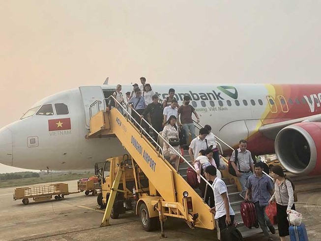 Không dễ săn vé máy bay hè giá rẻ