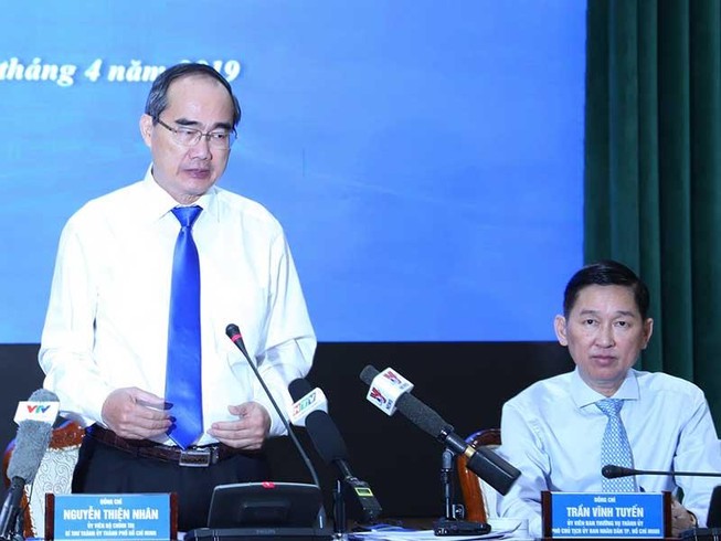 Bí thư TP.HCM tìm cách gỡ khó cho DN bất động sản
