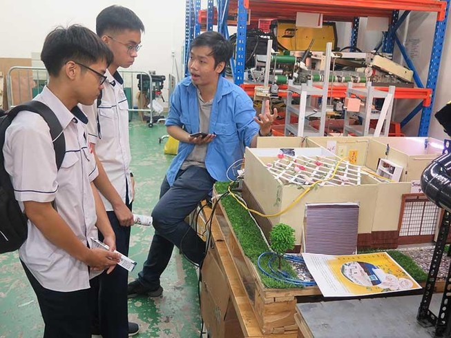 Học sinh ‘né’ đại học vì sợ... thất nghiệp?