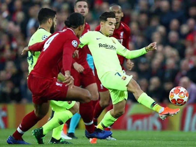 Bị loại, Barcelona vẫn phải trả tiền cho Liverpool