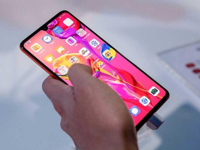 Bị Google, Intel quay lưng, Huawei có con bài gì?