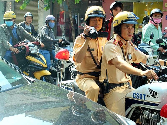 Lập tổ kiểm tra, giám sát CSGT để tránh ‘cưa đôi’
