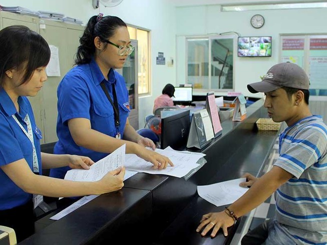 Sáp nhập phường: Dân có phải đổi giấy tờ?