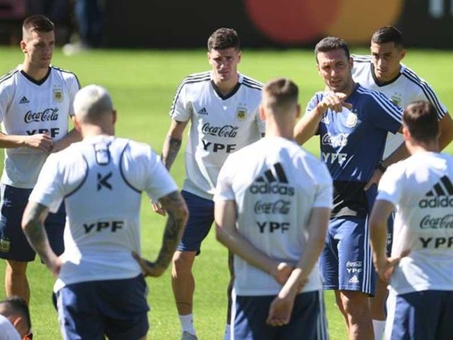 Argentina rối như canh hẹ
