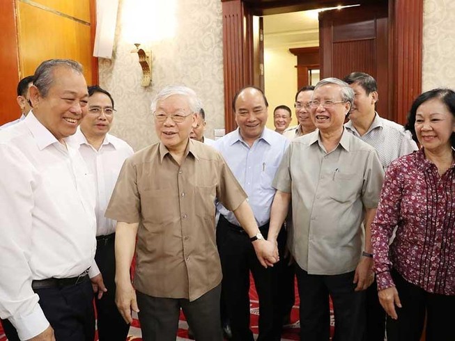 Tổng bí thư, Chủ tịch nước chủ trì họp Bộ Chính trị