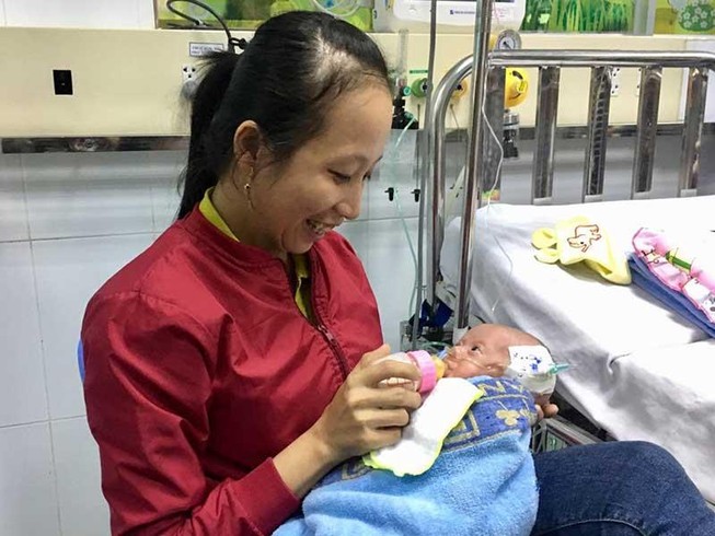 Thử thách mổ tim cho bé gái 1,6 kg