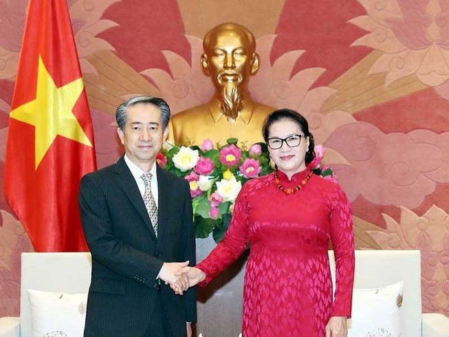 Chủ tịch Quốc hội tiếp đại sứ Trung Quốc