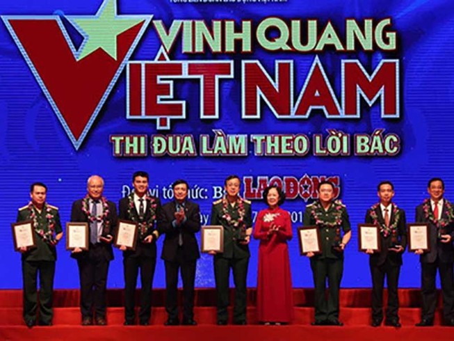 Tôn vinh 19 tập thể, cá nhân thi đua làm theo lời Bác