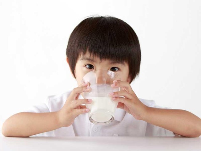 Uống quá nhiều sữa vẫn thiếu máu, thiếu sắt