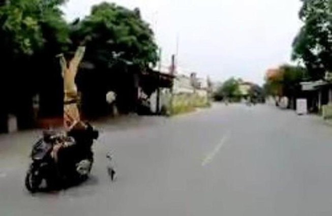 Trên đường có những hung thần