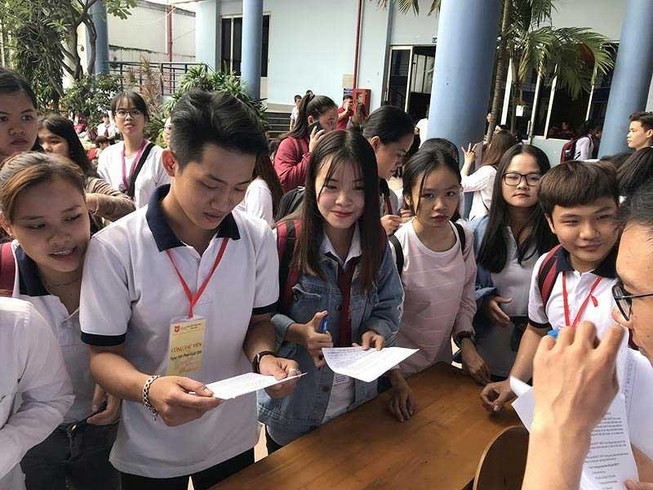 Mức đóng BHYT của học sinh, sinh viên năm học 2019