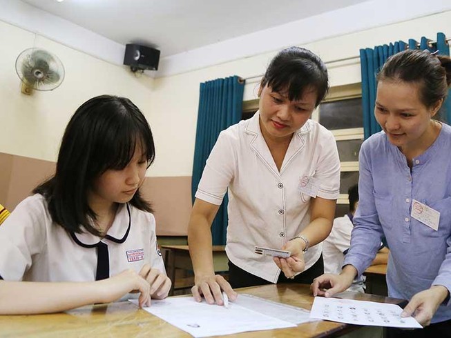 Điểm sàn nhiều trường đại học tăng đột biến