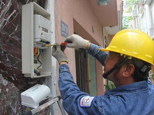 Tiết kiệm tiền điện khi được thay đồng hồ điện mới
