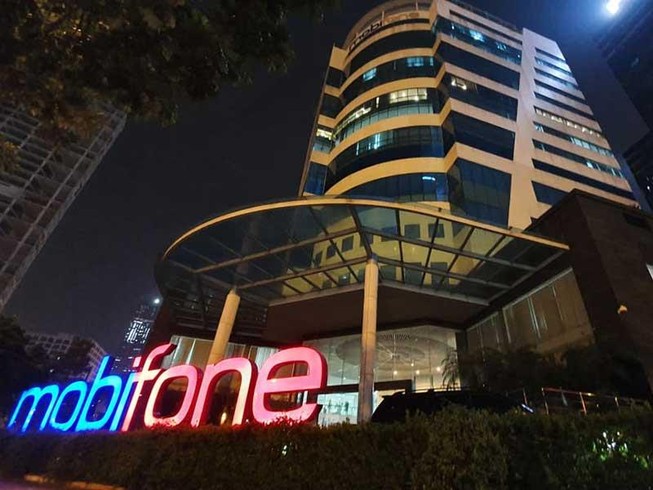 Tống đạt khởi tố bốn phó tổng giám đốc MobiFone