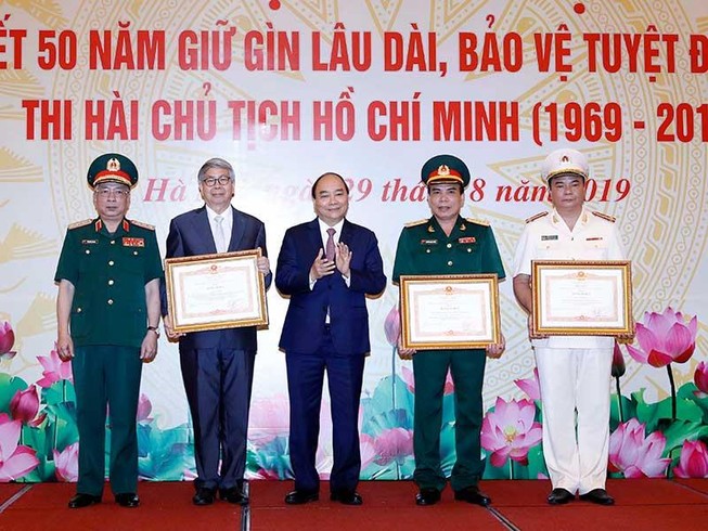 Giữ Lăng Bác, giữ đài hoa của niềm tin
