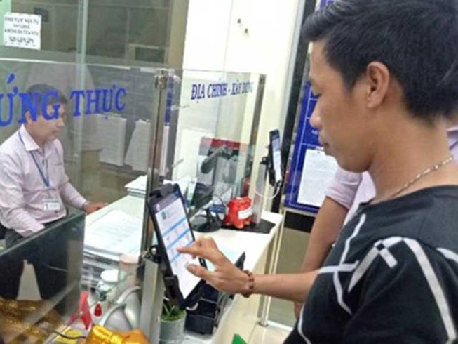 Bức xúc gì, người dân có thể phản ánh trên website của phường