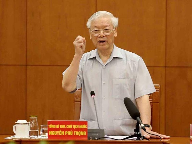 Kiên định mục tiêu lý tưởng, đồng thời phải sáng tạo