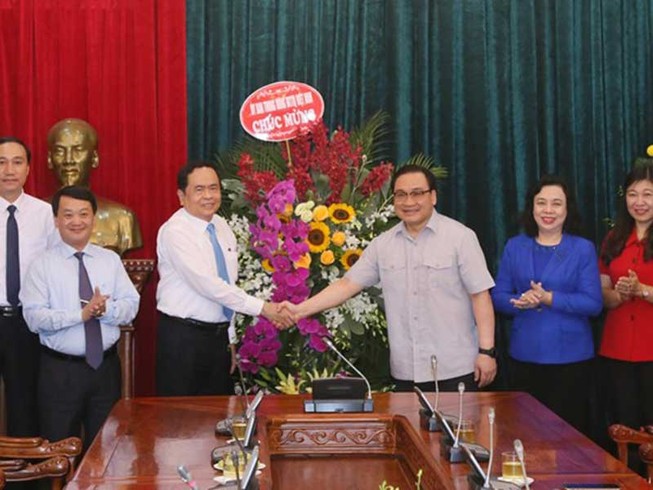 Ủy ban Trung ương MTTQ chúc mừng 65 năm ngày giải phóng Thủ đô