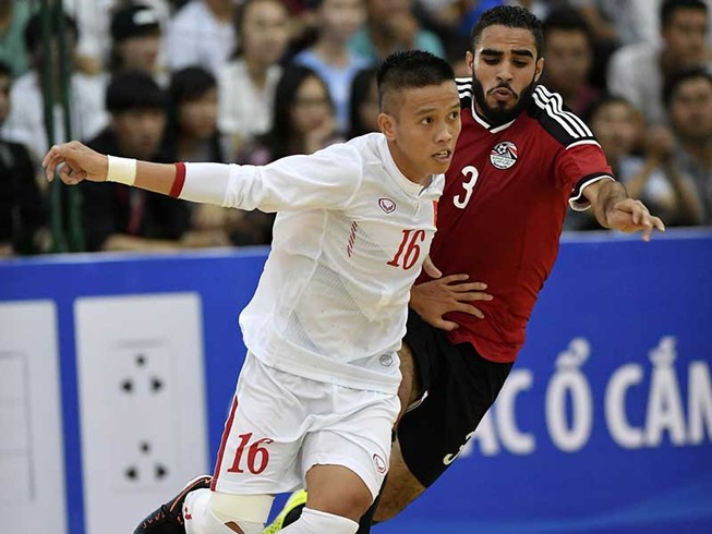 Chủ nhà Futsal Đông Nam Á như đi trên dây