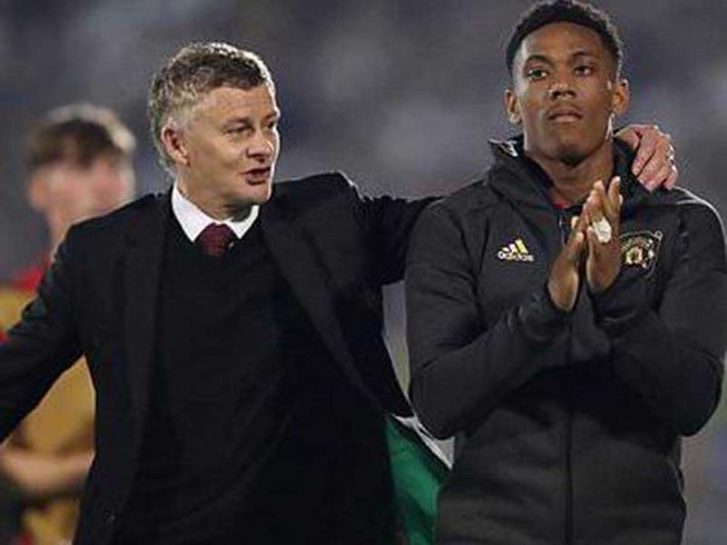 HLV Solskjaer chỉ trích ‘sao’ MU