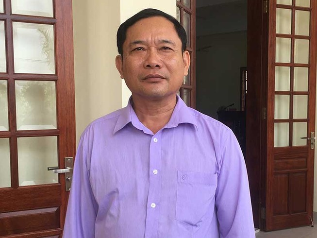 Tòa đang xử, ủy ban rút quyết định